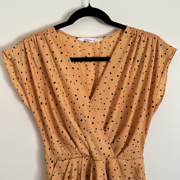 💚 BCBGeneration Yellow Polka Dot Faux Wrap Cap Sleeve Dress - Picture 3 of 9